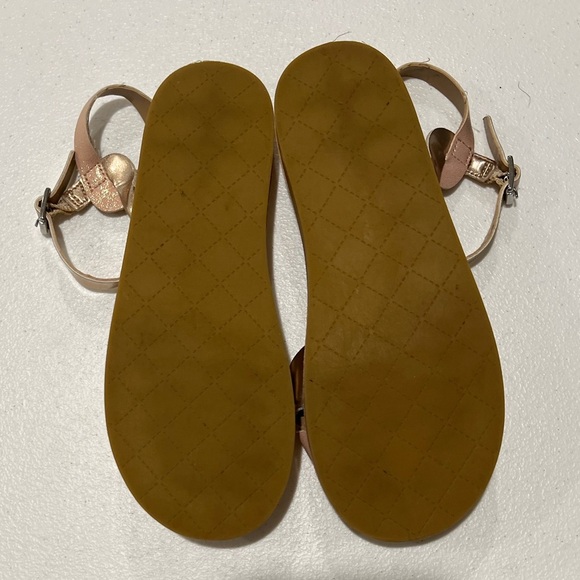 Nordstrom Girl's Sadee Flat Sandal  Kid, size 13gold  Pewter - Picture 3 of 6